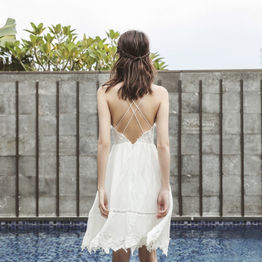 Cross back little white dress✨✨